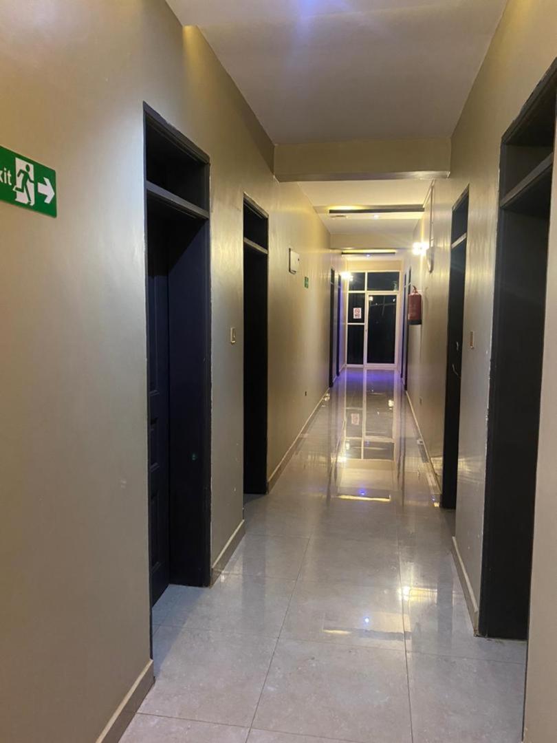 Javelin Hotel , Kampala, Uganda Tula ภายนอก รูปภาพ