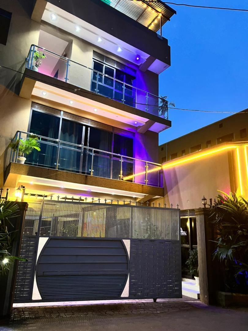 Javelin Hotel , Kampala, Uganda Tula ภายนอก รูปภาพ